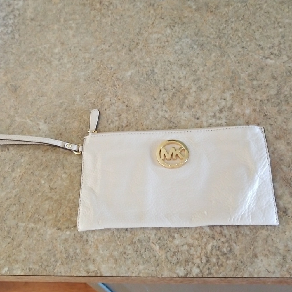 MK wristlet